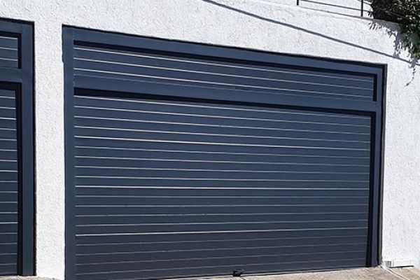 Γκαραζόπορτες και μοτέρ γκαραζόπορτας για όλες τις συνθήκες και όλα τα κτίρια